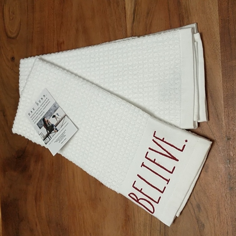 NWT🧑‍🎄 Rae Dunn Christmas Holiday KitchenTowels. Set of 2